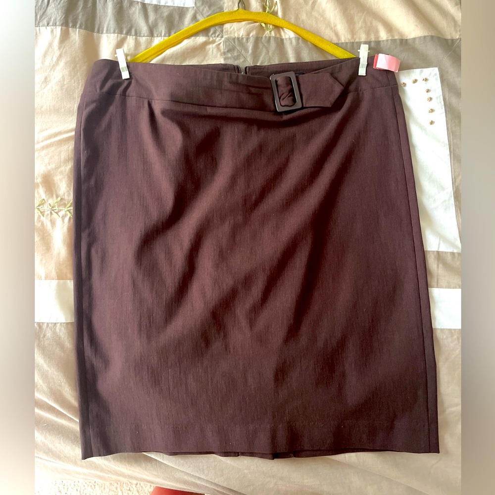 Like new condition brown pencil skirt